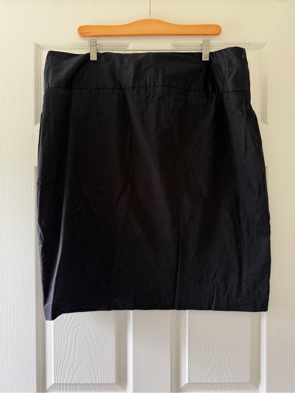 Courtenay Black Pencil Skirt
